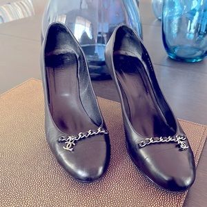 Chanel black pumps with chain detail - Size 41.5